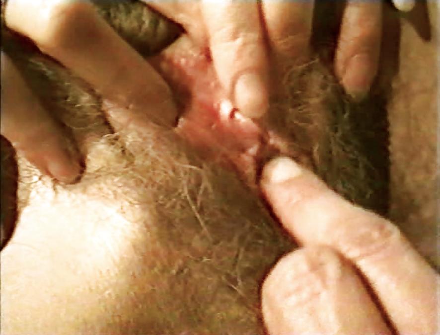 8P SAG - Sexy Bitch Hairy Pussy Play 03 - Fotzenspiel