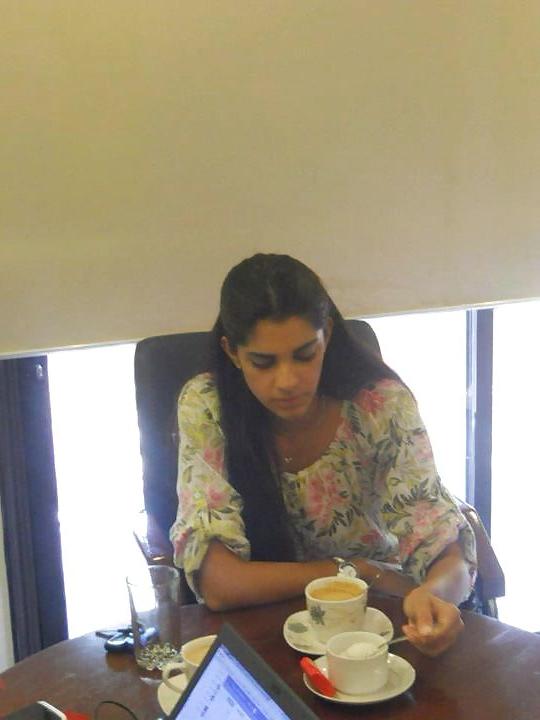 25P Paki hot mouth fucking bitch sanam saeed