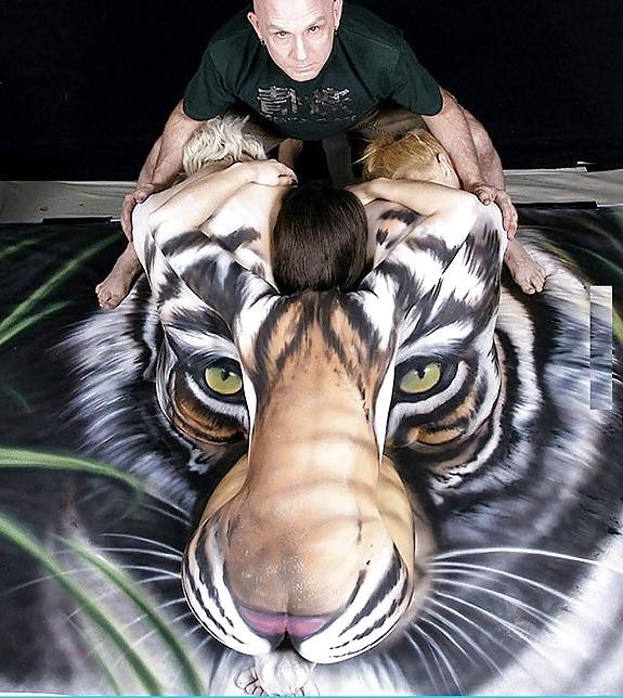 22P Body art