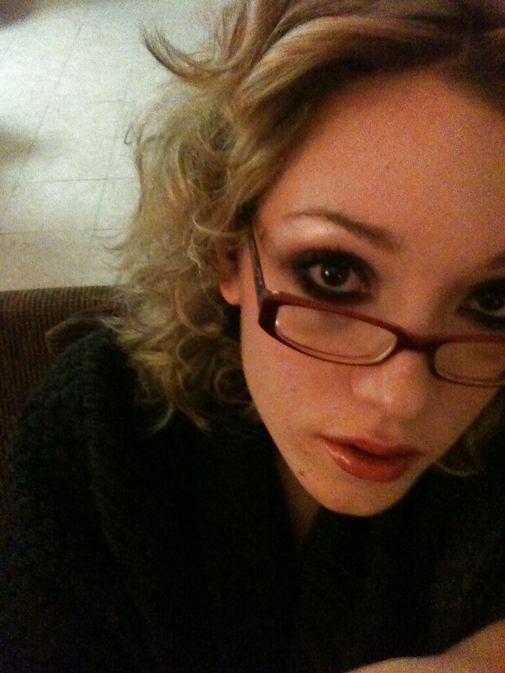 25P Please wear your glasses 8
