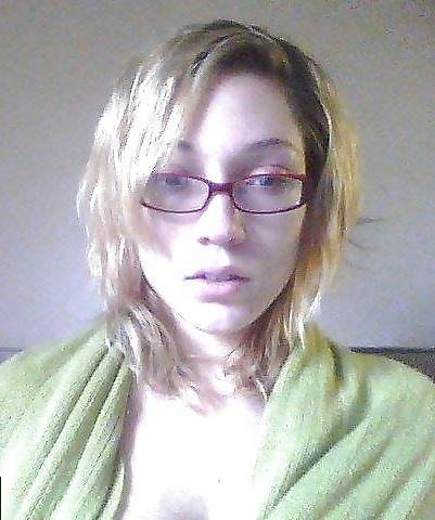 25P Please wear your glasses 8