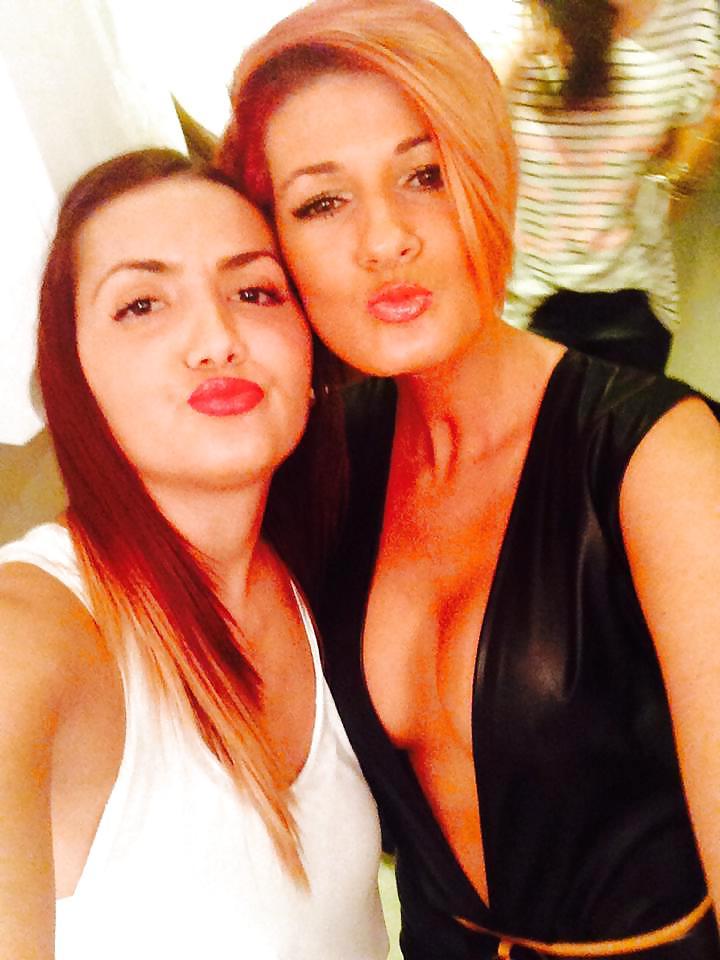 25P New short hair bitch