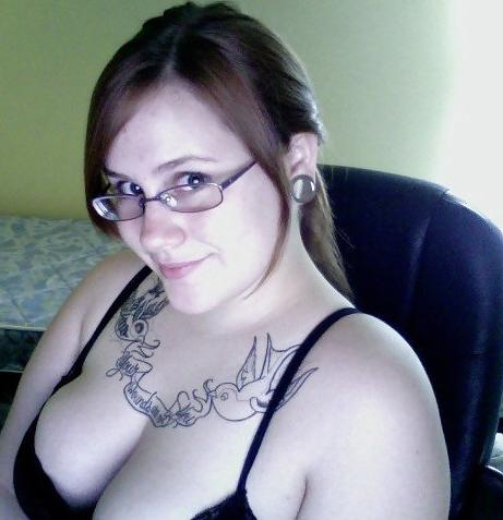 25P Chubby With Glasses