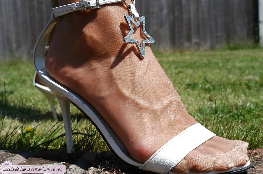 10P Nylon Feet