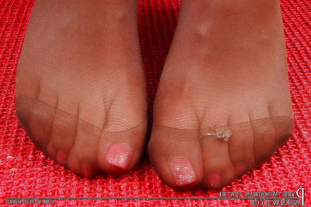 10P Nylon Feet