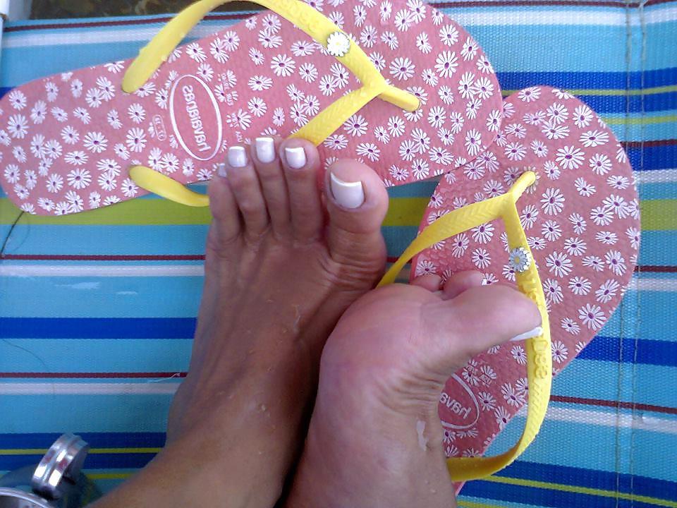 22P Havaianas Flip Flop Feet