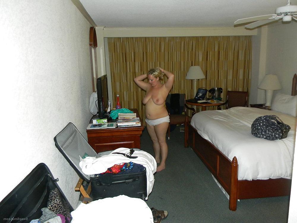 11P Amateur Chubby Blonde