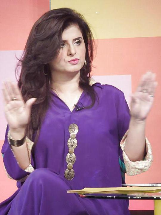 25P Paki Tv bitch Samiah khan