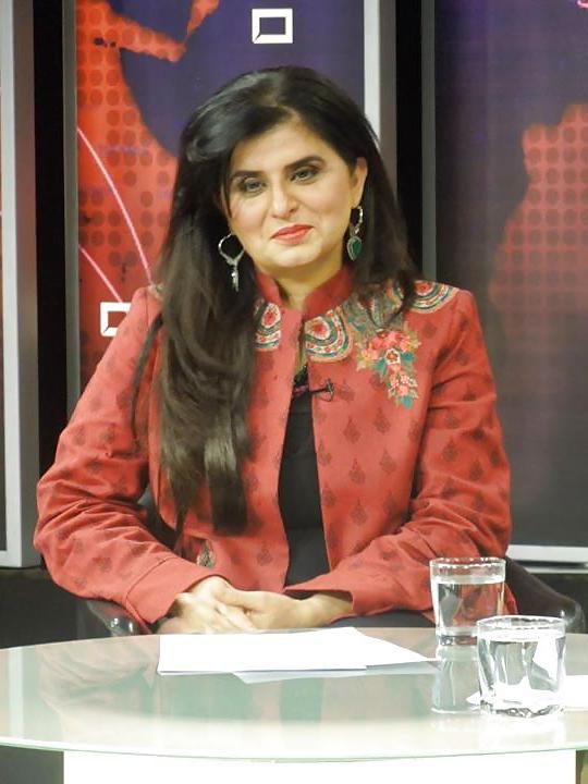 25P Paki Tv bitch Samiah khan