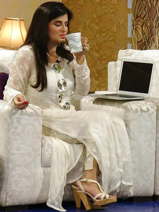 25P Paki Tv bitch Samiah khan