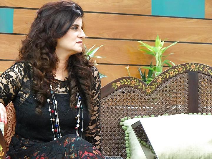 25P Paki Tv bitch Samiah khan