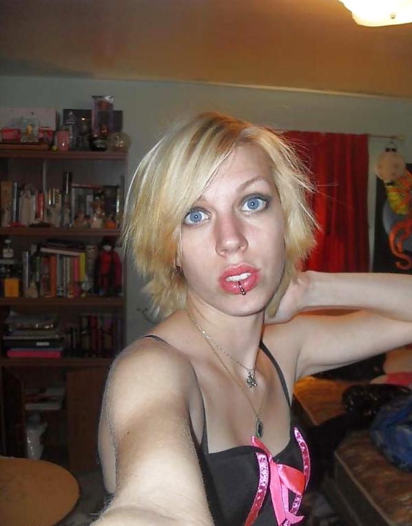 14P Punk Slut