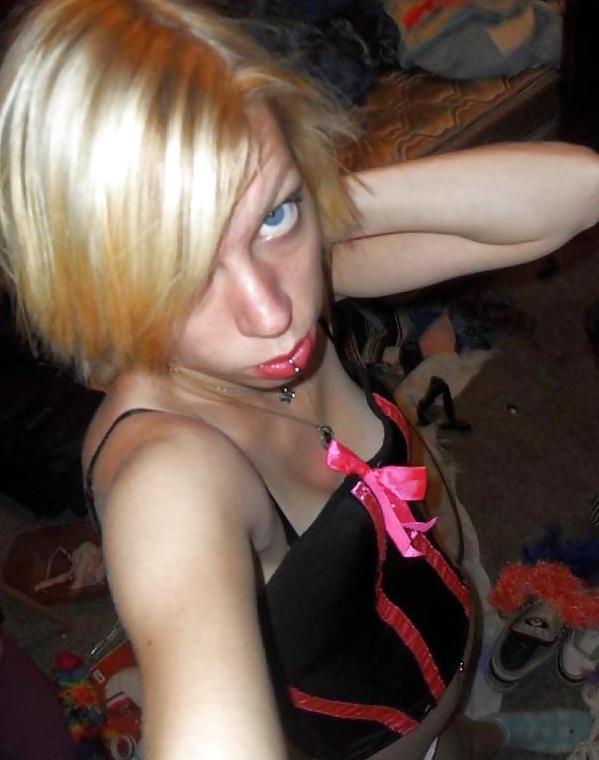 14P Punk Slut