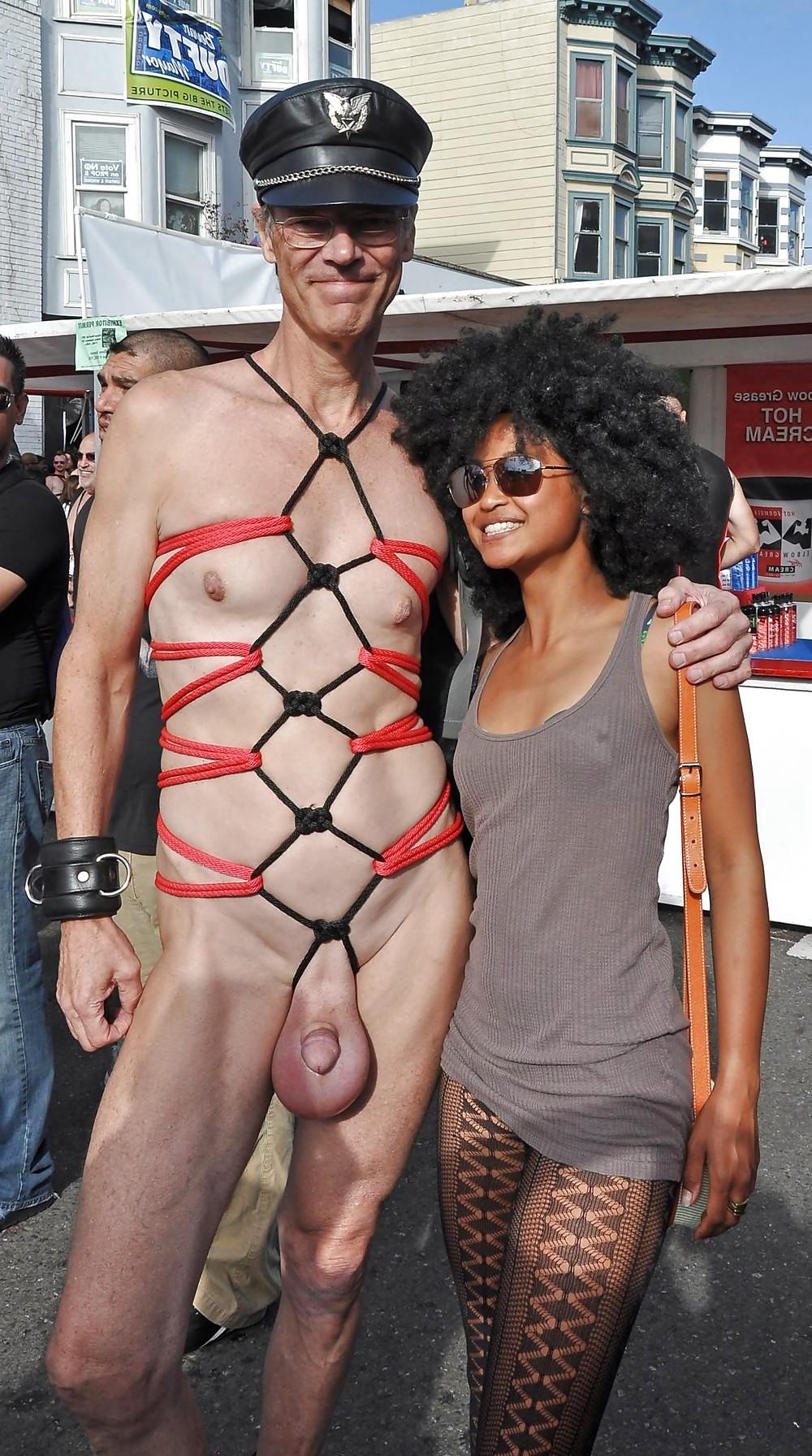 16P Weird amd funny CFNM in public