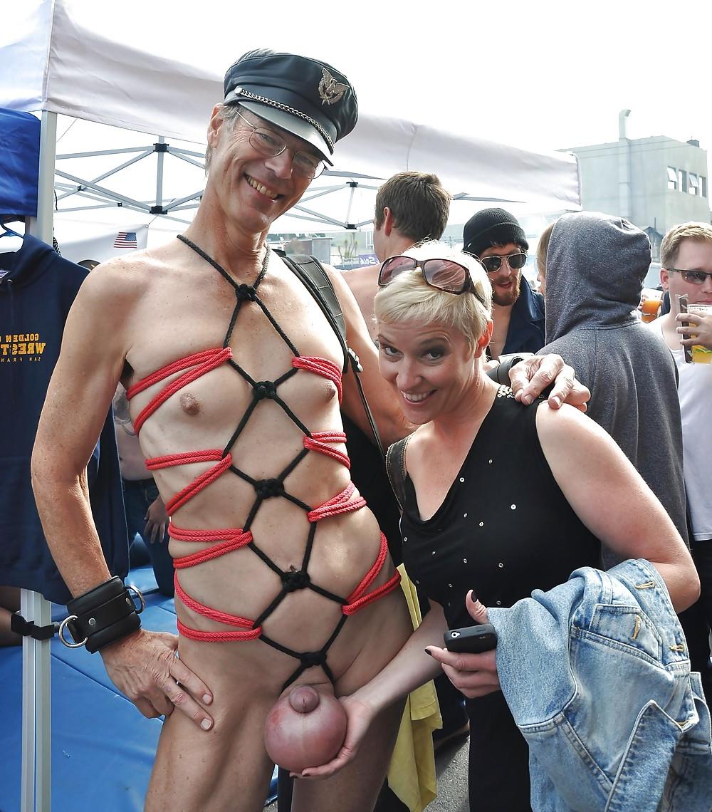 16P Weird amd funny CFNM in public