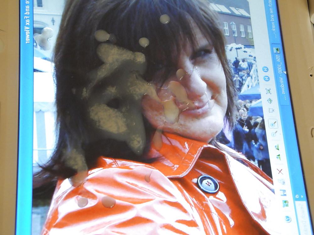 4P Pvc petra Gets Facial