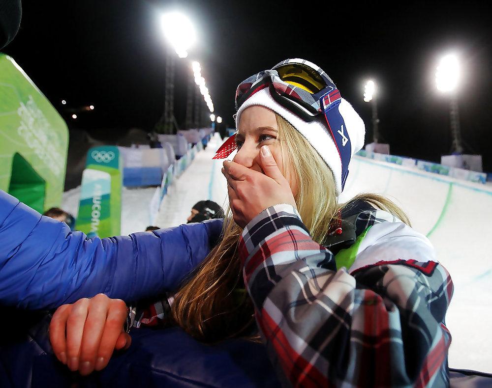25P Hot female snowboarders