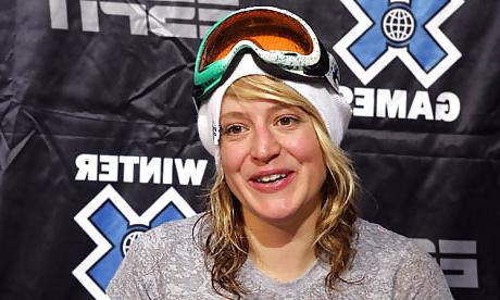 25P Hot female snowboarders