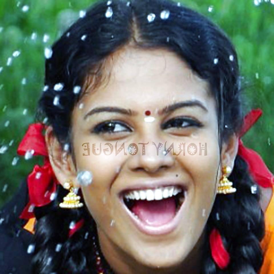 23P Actress Tongue