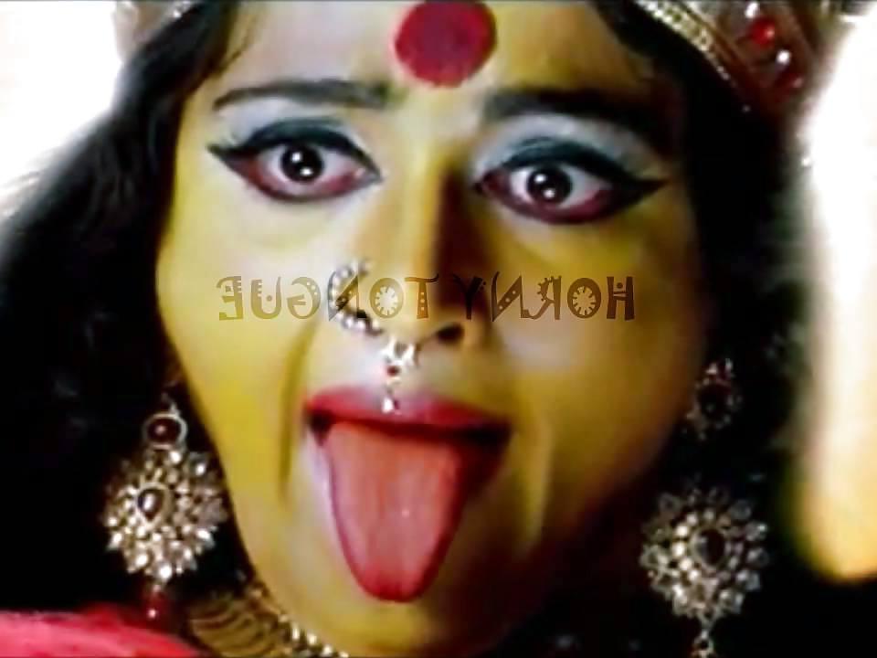 23P Actress Tongue