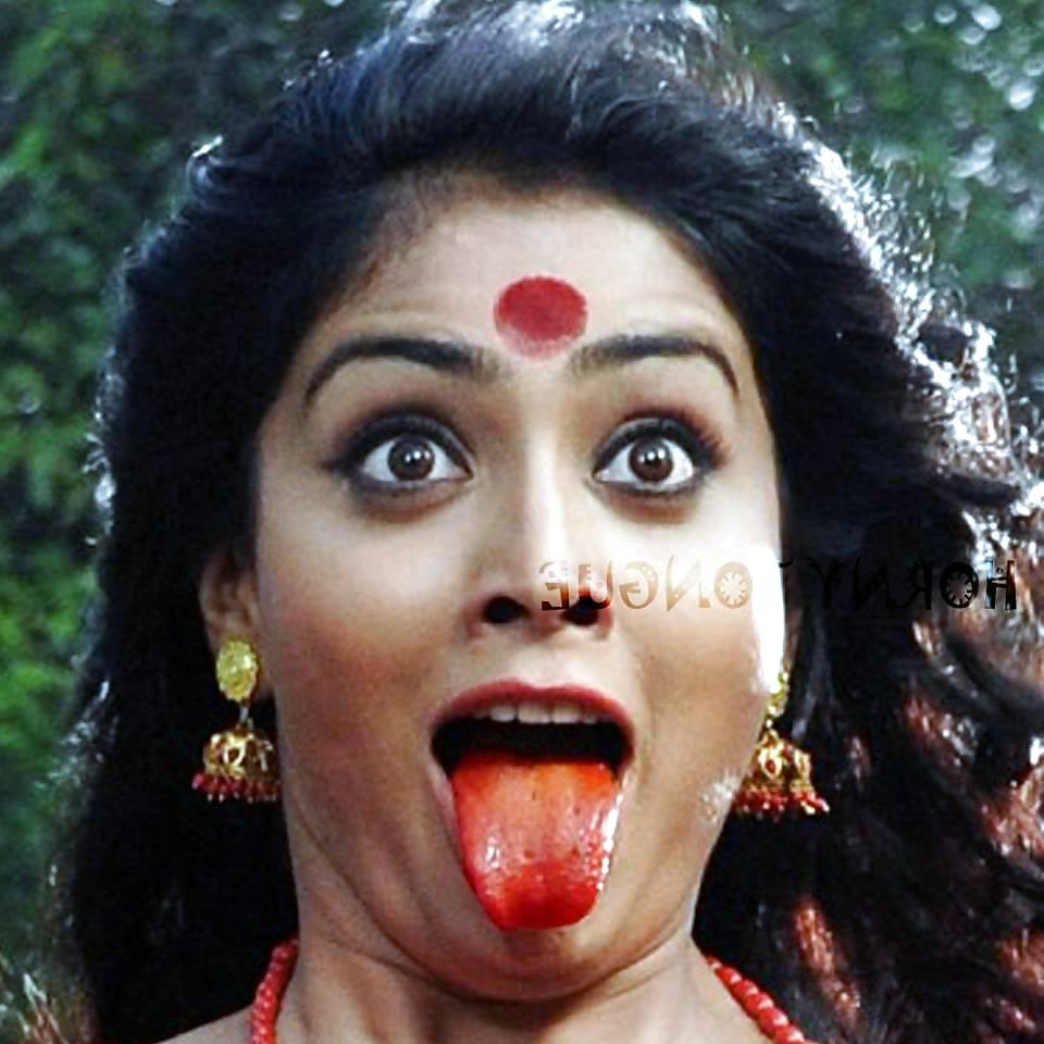 23P Actress Tongue