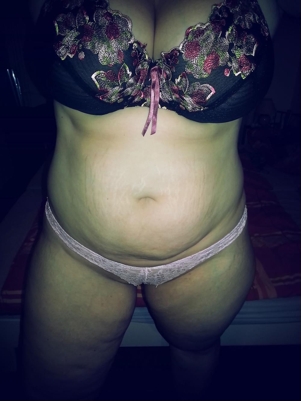 25P German Chubby Selfshot