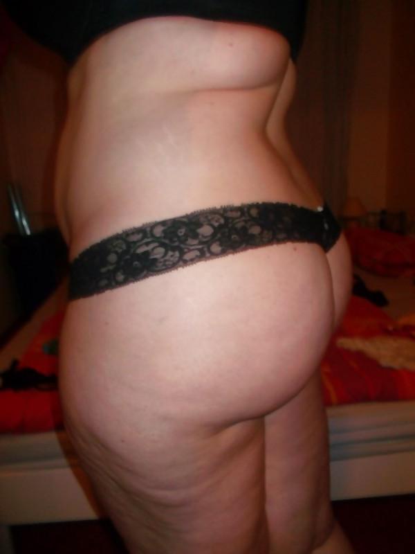 25P German Chubby Selfshot