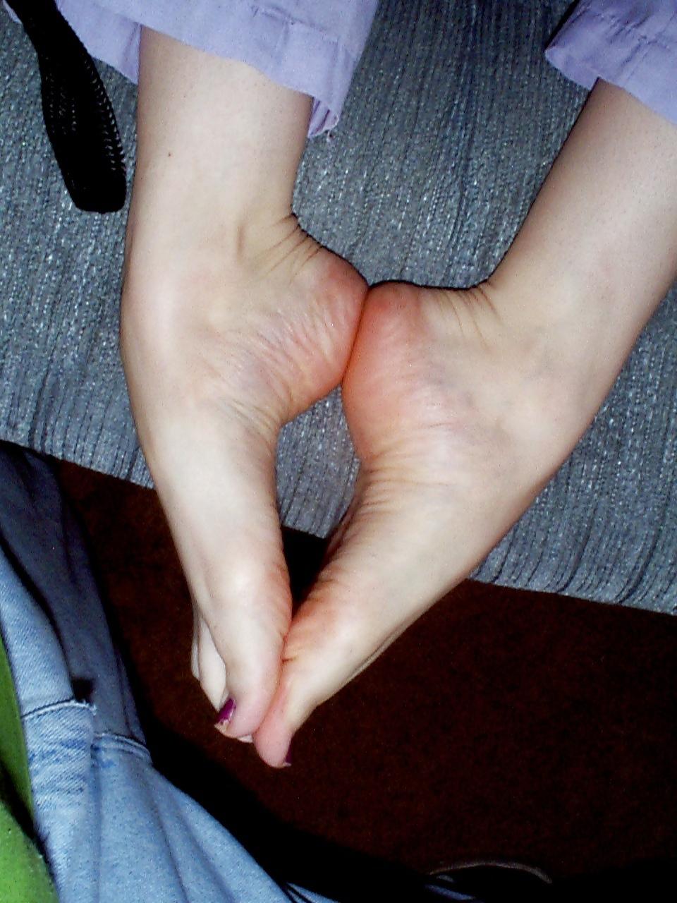 25P Ex's feet, posessed by demon. orgasm torturing succubus