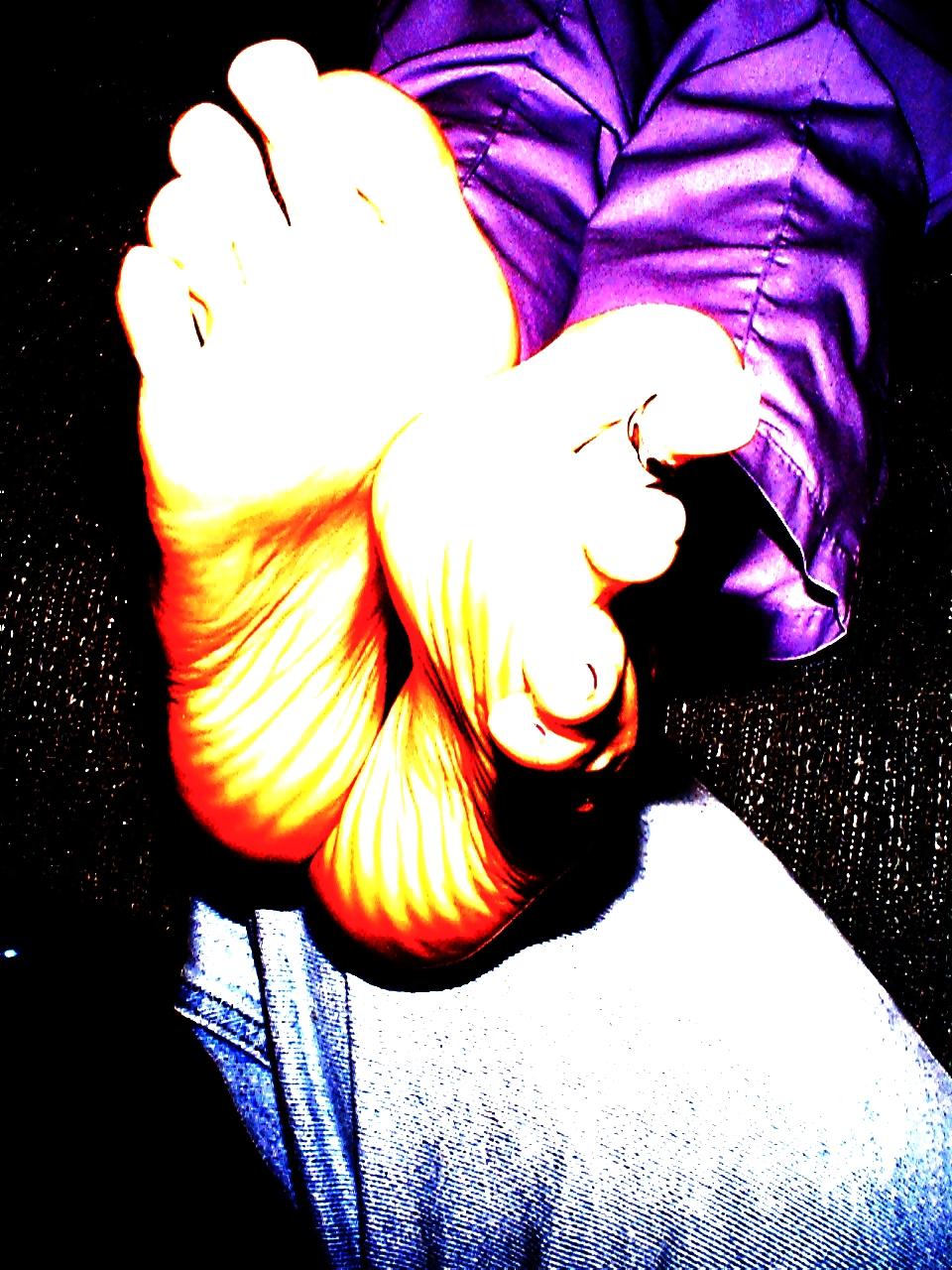 25P Ex's feet, posessed by demon. orgasm torturing succubus