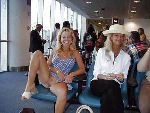 18P Amateurs flashing in public