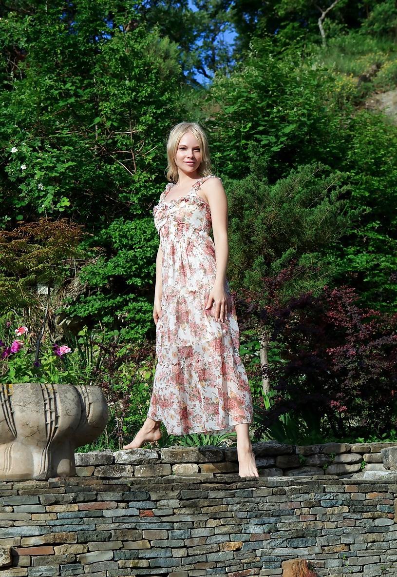 20P Cute Blonde in her Summer Dress
