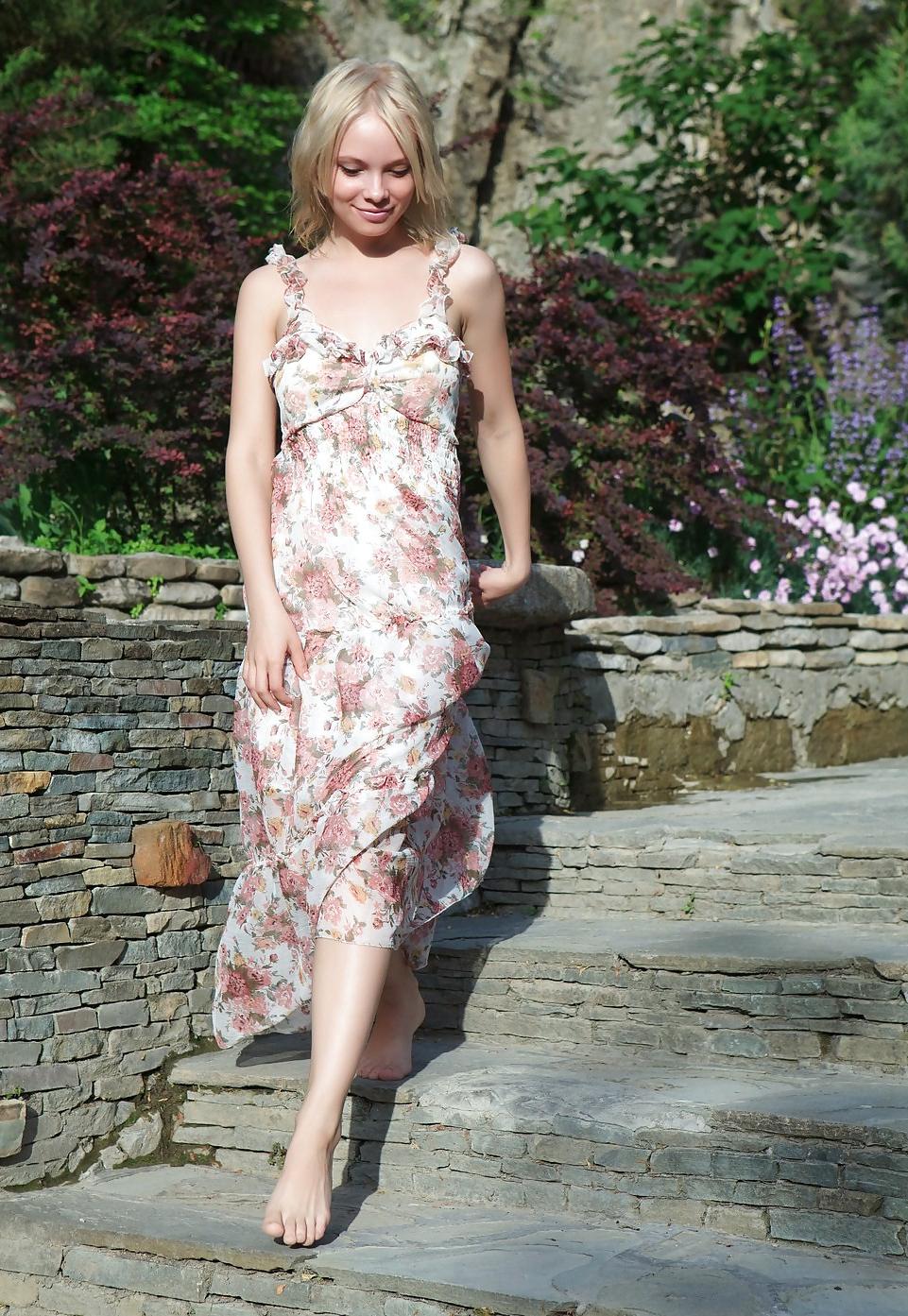 20P Cute Blonde in her Summer Dress