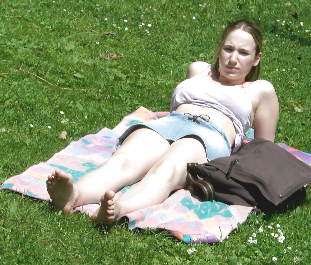 25P Candid Feet - Pix taken by me