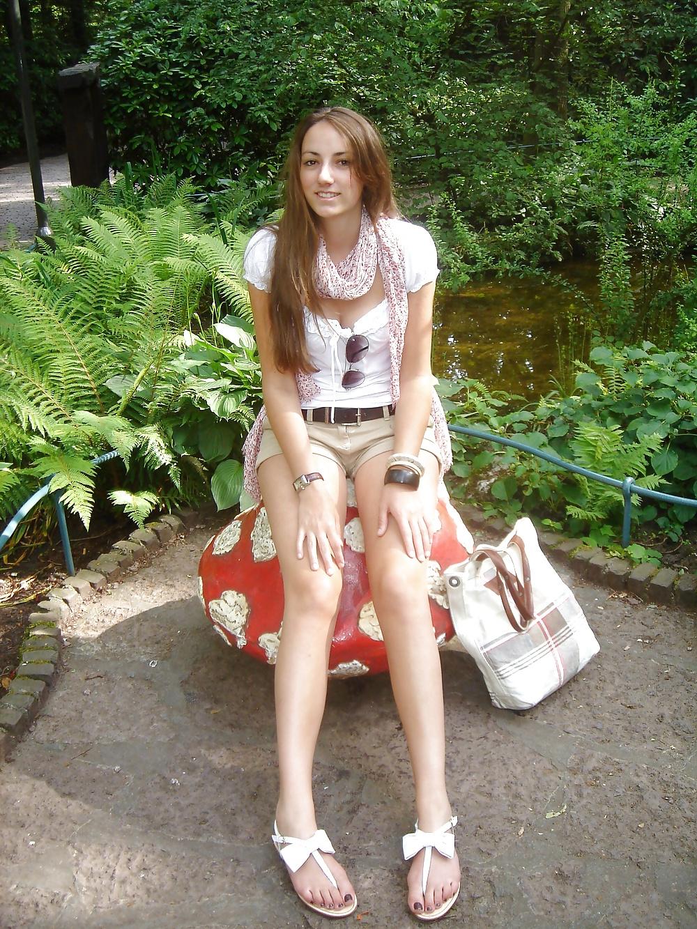 25P Hot teen amateur feet (Mostly HQ)