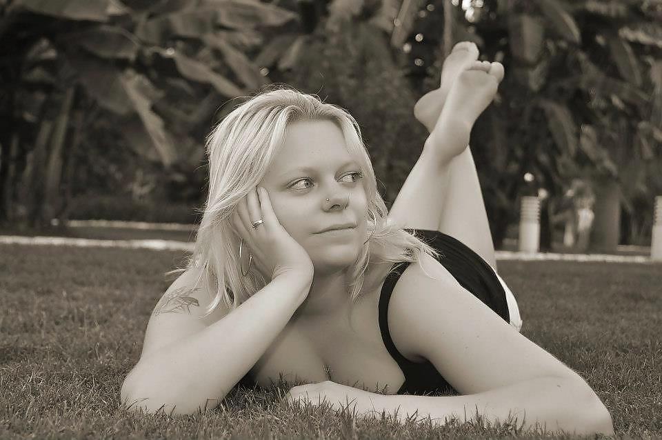 25P Hot teen amateur feet (Mostly HQ)