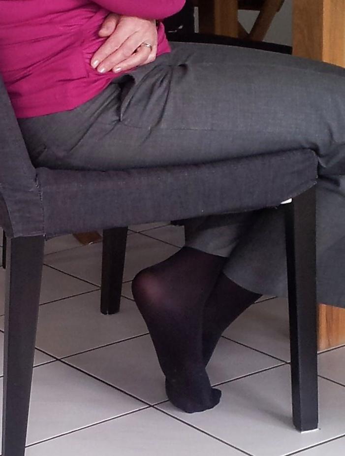 5P Mother in law nylon feet, Schwiegermutters Fuesse, voyeur