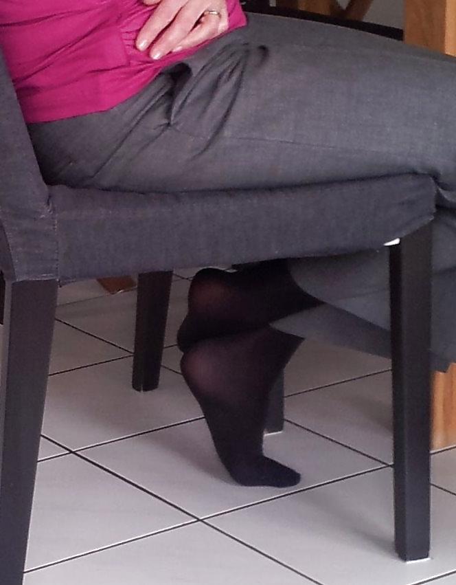 5P Mother in law nylon feet, Schwiegermutters Fuesse, voyeur