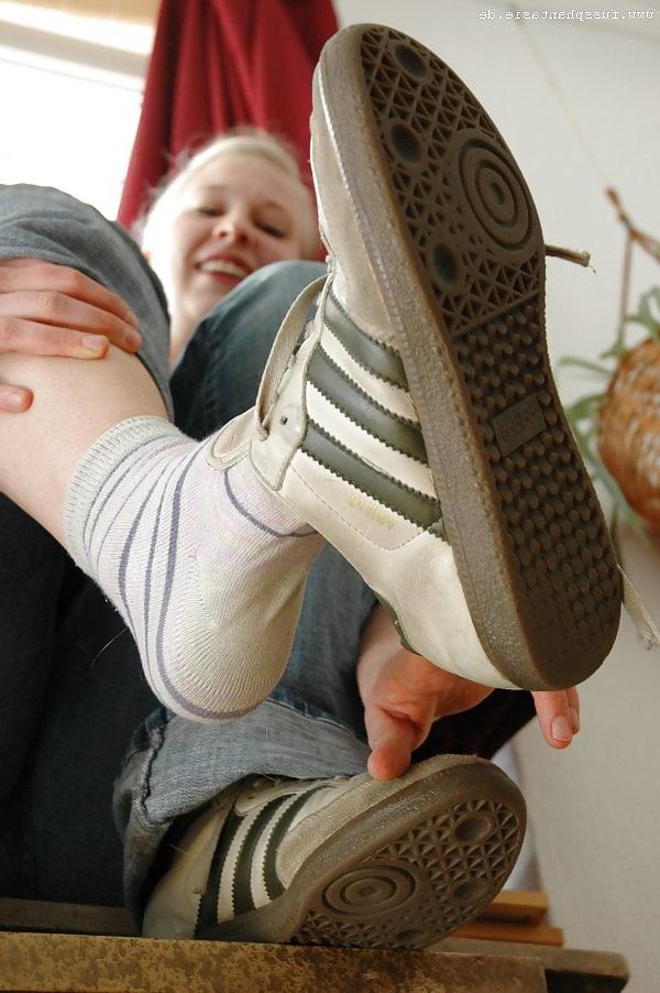 25P Stinky Smelly Feet & Socks
