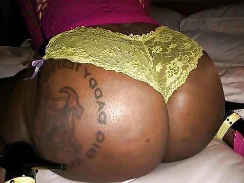 10P Thick dark skinned big booty bitch