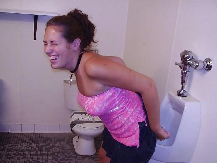 24P Toilet