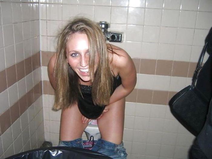24P Toilet