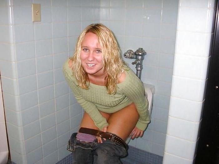 24P Toilet