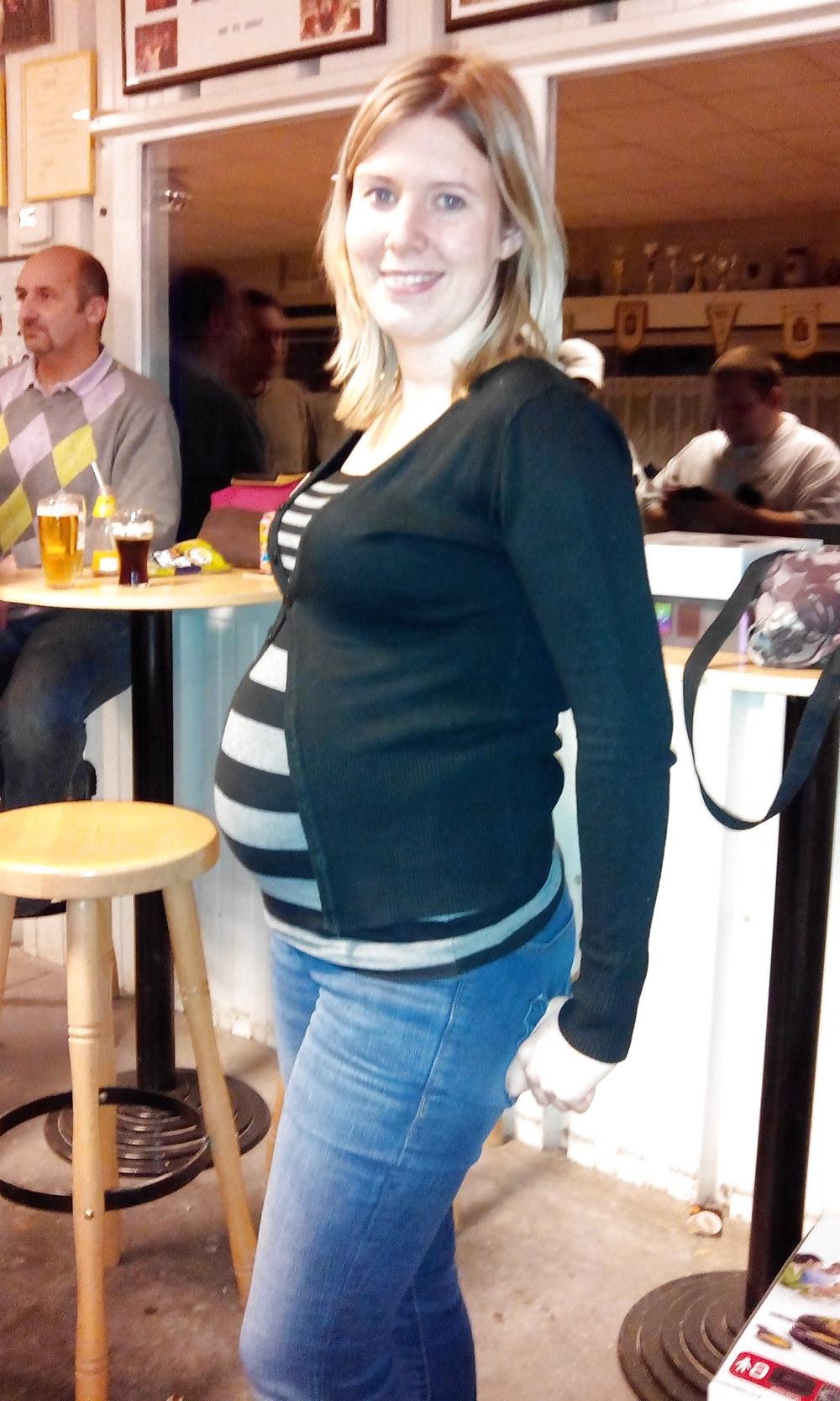 7P Future maman belge enceinte et salope