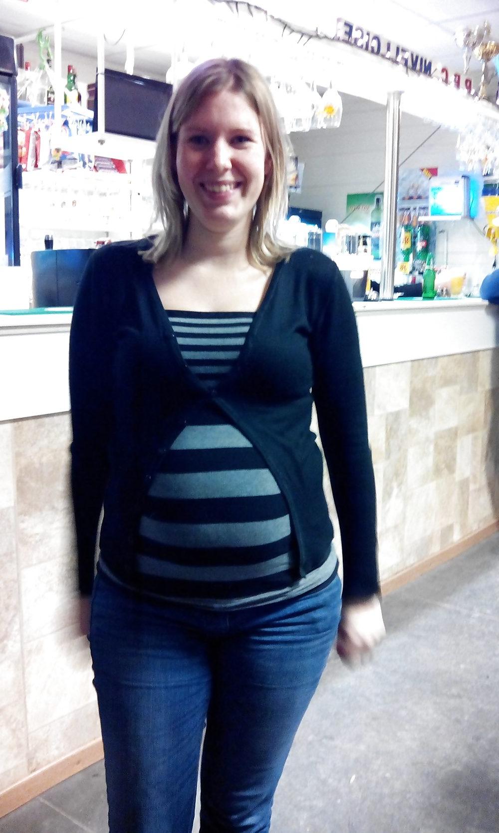 7P Future maman belge enceinte et salope