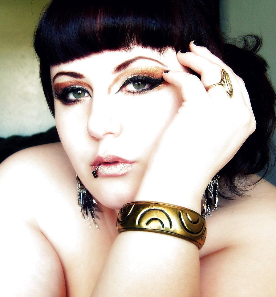 25P Sweet Hot BBW Goddess