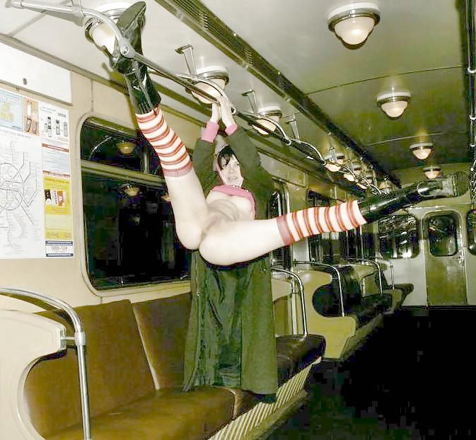 25P Train upskirt