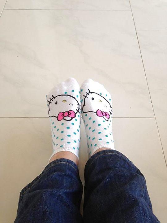 19P Socks and Feet :)