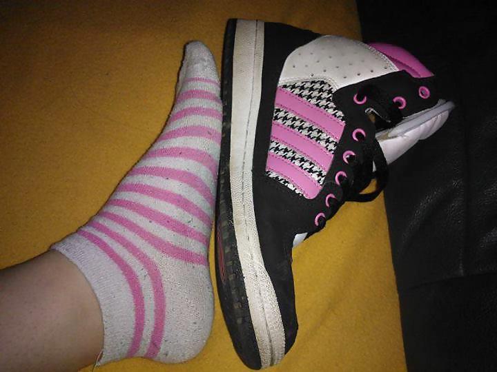 19P Socks and Feet :)