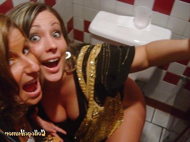 25P Teens In Toilet