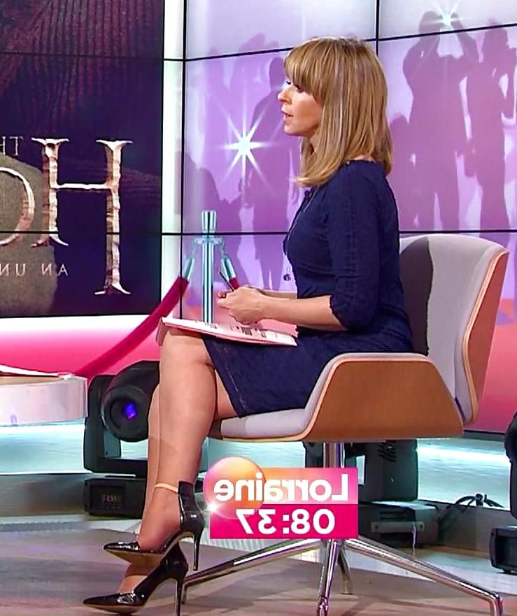 25P Sexy Legs, Heels & Nylons On British TV